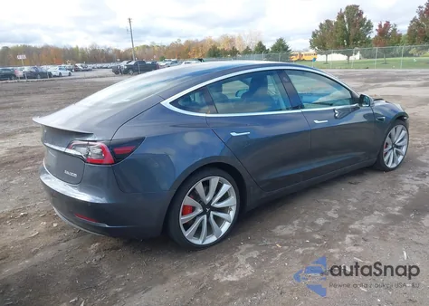 2019 Tesla Model 3 Long Range/Performance z USA, uszkodzony, nr VIN 5YJ3E1EB6KF392923